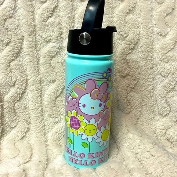 New Hello Kitty Kindness water bottle - Picture 1 of 4